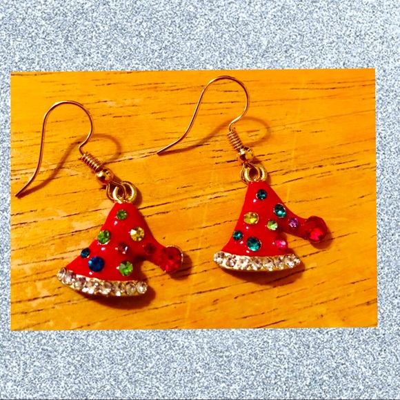 New!! Santa’s Hat Earrings - Picture 1 of 4